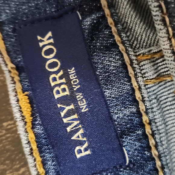 Ramy Brook Zayne Jeans size 32 Seams Ankle Frayed Straight Leg - Picture 4 of 8